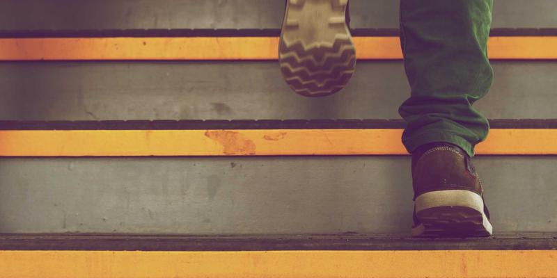 从激光切割到环境感知：激光雷达（LiDAR）如何成为自动驾驶汽车的“智慧之眼”