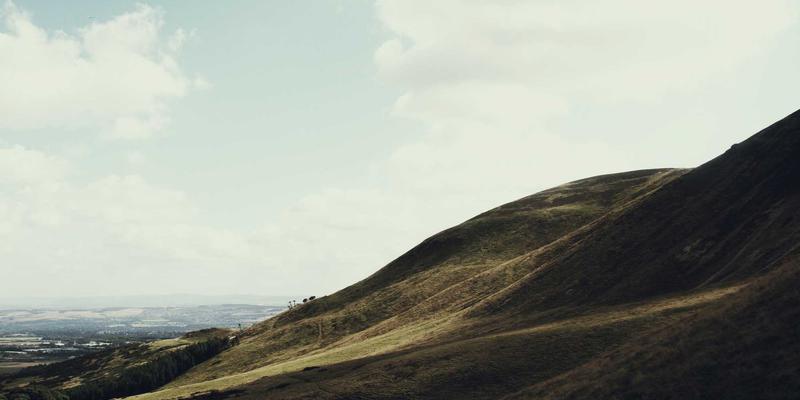 激光切割与激光雕刻：当复古工业风遇上现代精密制造