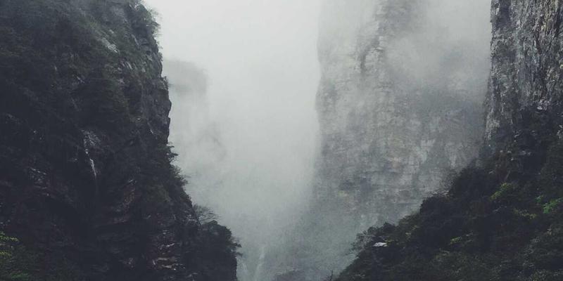 激光设备：当复古工业风邂逅现代激光加工技术